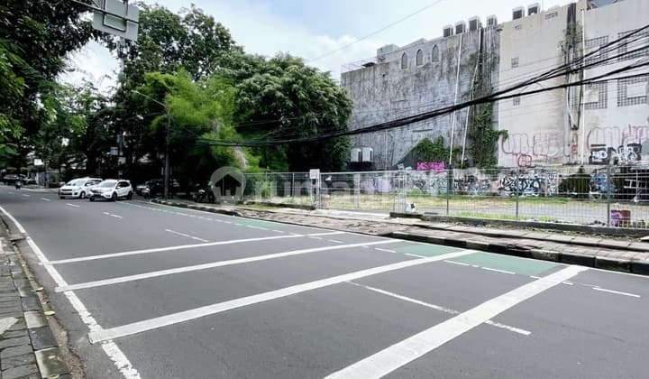 TANAH STRATEGIS ZONA KOMERSIAL di Jl BUMI, PAKUBUWONO, KEBAYORAN BARU