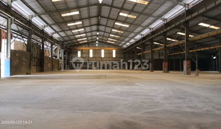 Disewa Gudang LT 2.400 M², LB 1.900 M², Kavling Dpr, Blok C, Kec. Cipondoh, Tangerang Kota