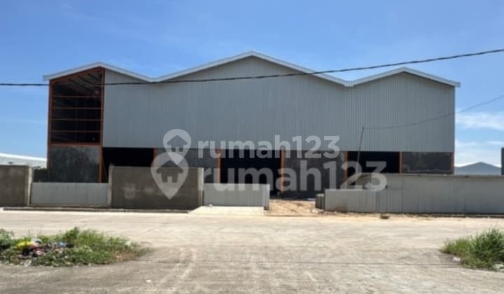 Disewa Gudang di Pergudangan Laksana, Kec. Pakuhaji, Kab. Tangerang LT 2.790 M² LB 2.400 M²