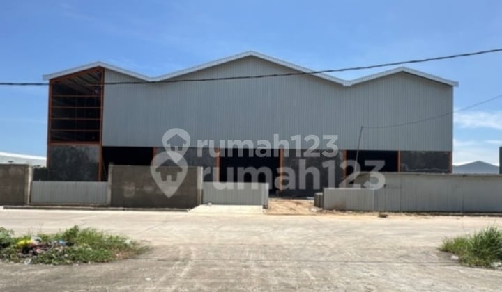 Disewa Gudang di Pergudangan Laksana, Kec. Pakuhaji, Kab. Tangerang LT 2.790 M² LB 2.400 M²