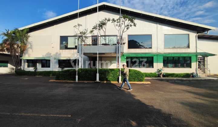 Warehouse for Rent in Tangerang District, Tangerang City, Area 4,300 M²