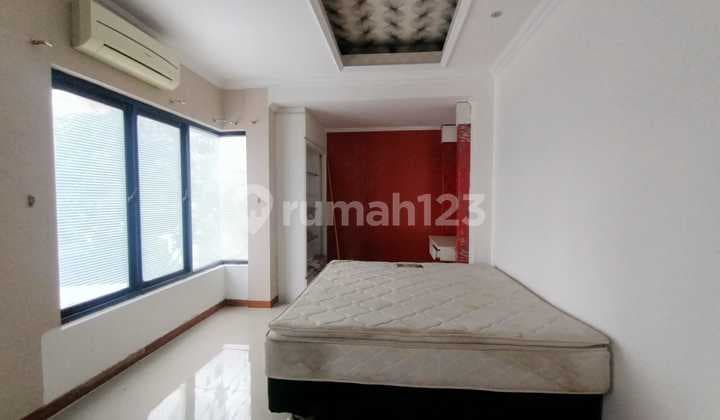 For Rent Town House Apartment Cosmo Park Thamrin City Mall - 2 BR Furnished