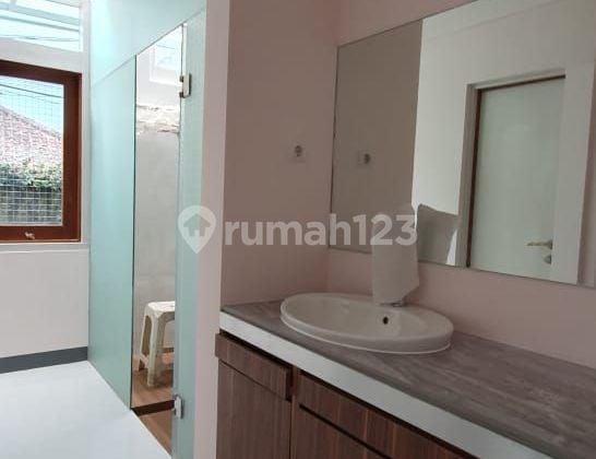 Rumah mewah area sarijadi setiabudi