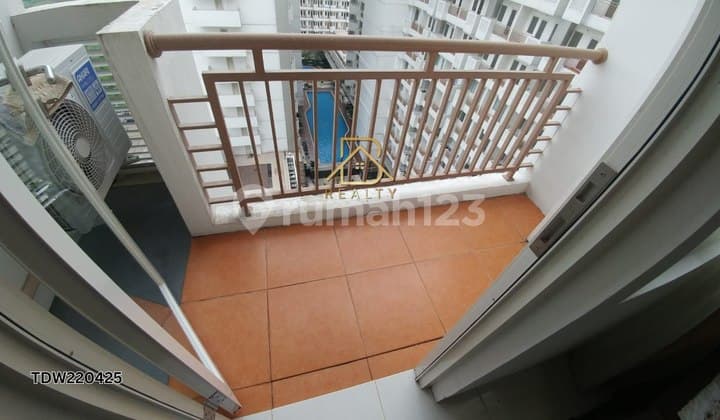 Dijual 2 BR Apartment Sentul Tower view Swimming Pool