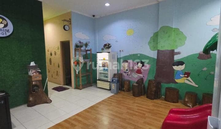 4-Storey Shophouse in a Strategic Location Suitable for Business in Sunter Paradise, North Jakarta