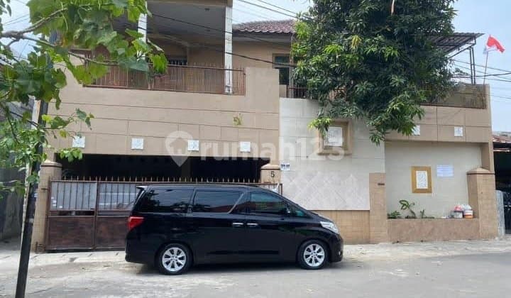 Rumah 2,5 Lantai Siap Huni Plus Kost di Cempaka Baru, Jakarta Pusat
