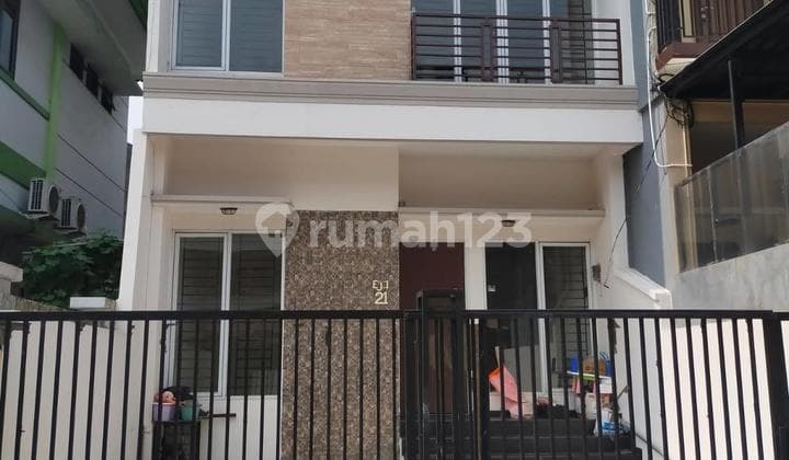 Rumah Unfurnish 2Lt di Kelapa Gading Jakarta Utara