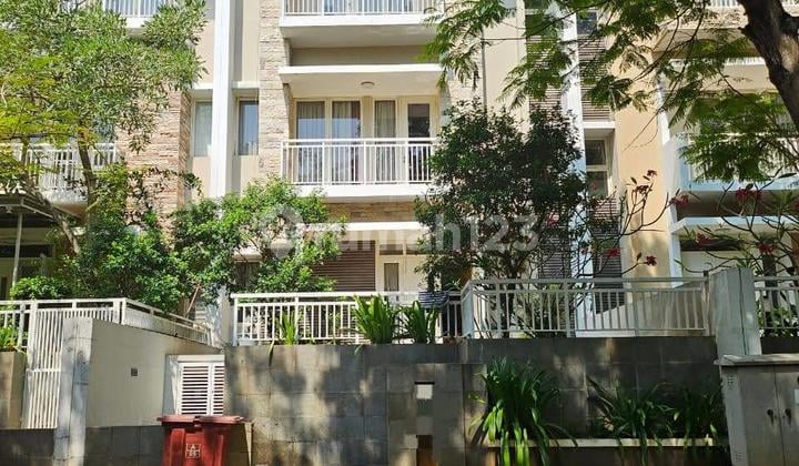 Townhouse Sherwood Garden Residence Siap Huni Mewah di Kelapa Gading, Jakarta Utara