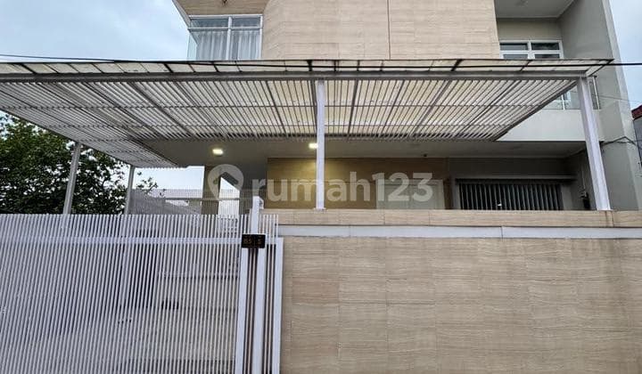 Rumah Baru Design Modern (Hook) 3Lt di Kelapa Gading Bcs Jakarta Utara