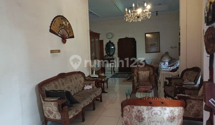 Rumah Siap Huni 1,5 Lantai Dalam Komplek di Rawamangun, Jakarta Timur