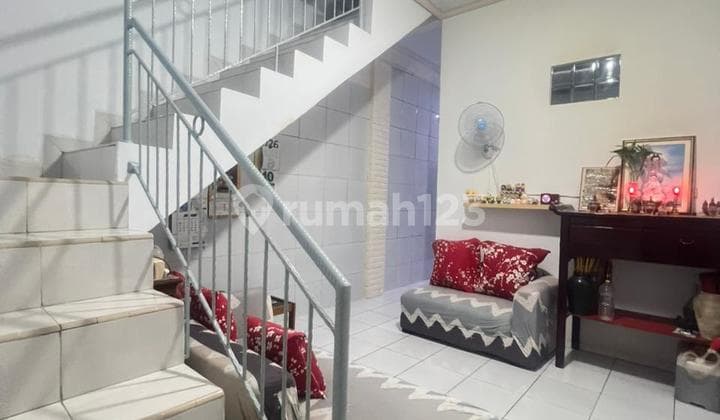 Dijual Murah Rumah Rapi Siap Huni di Keadilan Jakarta Barat