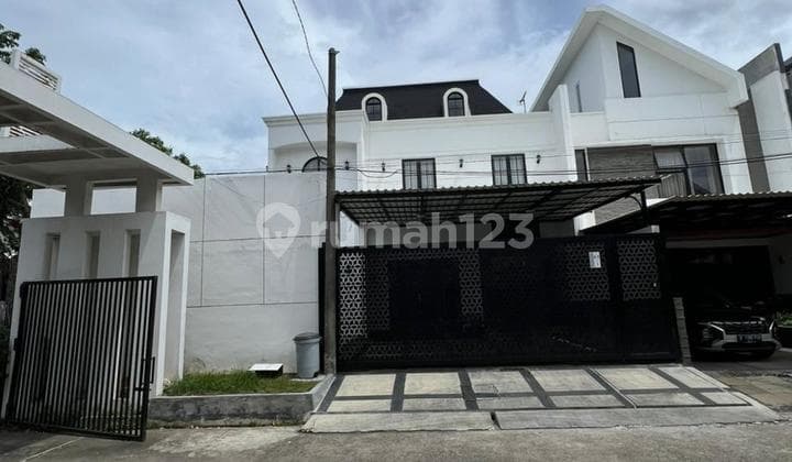 Dijual Rumah Attic Baru Bagus Siap Huni Dekat Sekolah dan Mall di Kelapa Gading Jakarta Utara