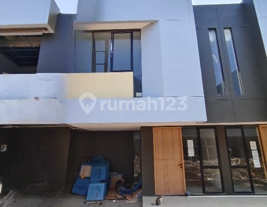 DIJUAL RUMAH PARKSPRING GADING JAKARTA UTARA
