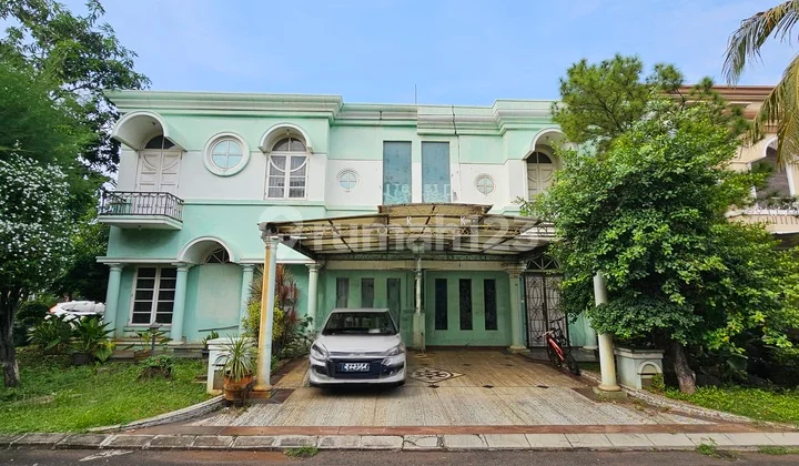 Dijua Rumah Gading Riviera, Kelapa Gading, Jakarta Utara.
