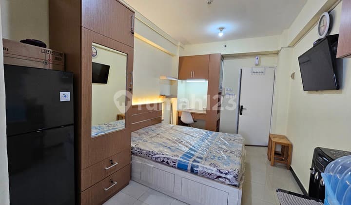 Di Sewakan Unit Apartemen Gading Nias Residence Towe Grand Emerald Lt.31, Studio Full Furnish. Free Gym Dan Kolam Renang