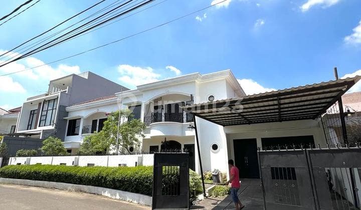 Rumah disewakan di Lebak Bulus