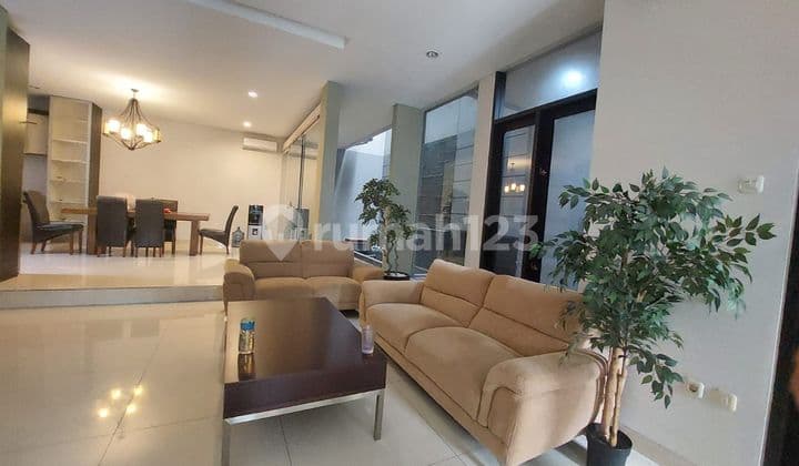Rumah Disewakan di Pondok Indah