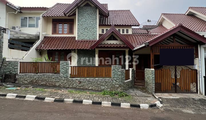 Dijual Rumah 2 Lantai Kondisi Bagus SHM di Komplek Puri Cinere