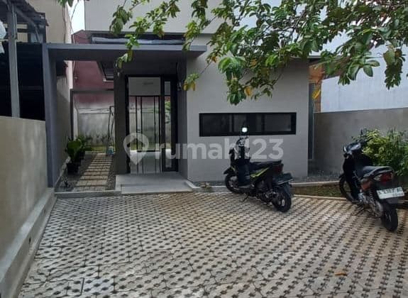 Rumah Desain Minimalis 2 Lantai SHM di Pancoran Mas Depok