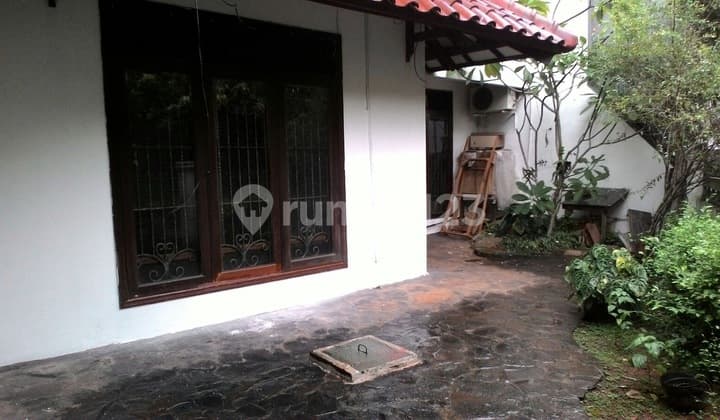 Dijual Rumah Bagus SHM 2 Lantai di Komplek Puri Cinere