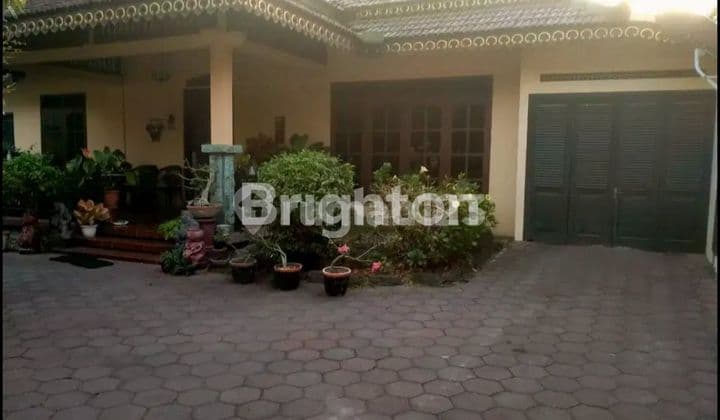 RUMAH DITENGAH KOTA LINGKUNGAN AMAN DAN NYAMAN DAERAH YOSODIPURO