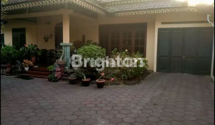 RUMAH DITENGAH KOTA LINGKUNGAN AMAN DAN NYAMAN DAERAH YOSODIPURO
