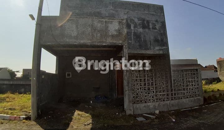 RUMAH 2 LANTAI 80% JADI DESIGN MODERN DAERAH SOLO BARU