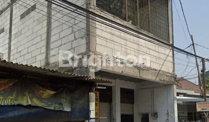 RUMAH 2 LANTAI PINGGIR JALAN RAYA COCOK BUAT USAHA DI BUSUKAN