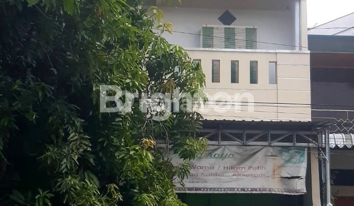 RUKO 3 LANTAI SIAP PAKAI BISA BUAT USAHA DAN KOST DEKAT AUB MOJOSONGO SOLO
