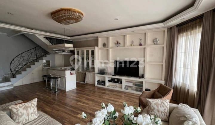 DIJUAL RUMAH PIK full marmer dan furnished Elegant uk 150M2 , 3.5LT at Jakarta Utara