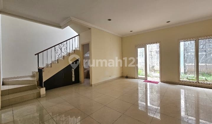 Rumah Bagus dengan Layout Luas di Cluster Emerald Gading Serpong