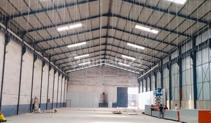 Gudang Berkapasitas Listrik 2 Mega Volt! Sudah Ready Siap Pakai