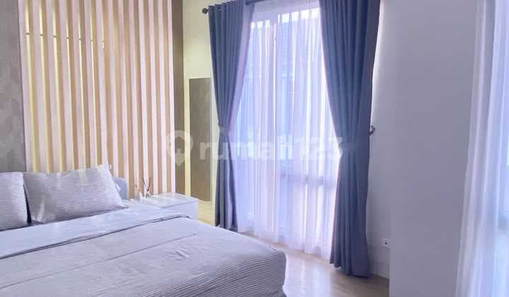 RUMAH RAPIH 2 LANTAI SEMI FURNISH SIAP HUNI MALIBU VILLAGE