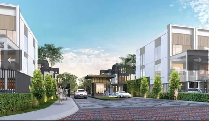 Rumah Baru Design Eropa 3 Lantai dengan Attic Room Ceiling Cantik