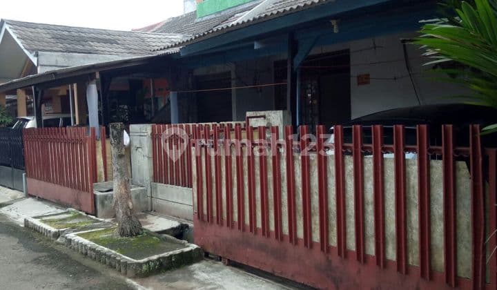 House in Pamulang Permai 1, Good SHM, Strategic Location Near UNPAM.