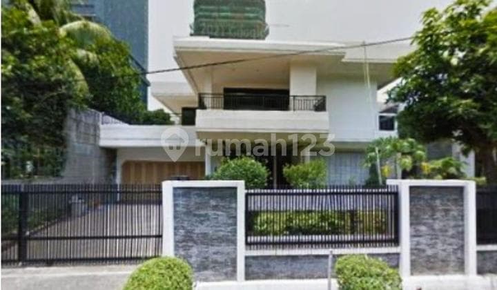Luxury House in Kuningan South Jakarta, Excellent SHM, Strategic Location