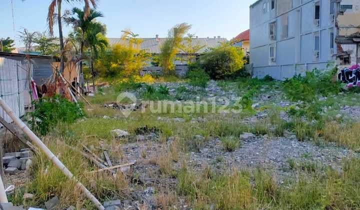 Hot List Land for sale on the outskirts of Main Street, Sunset Road Kuta Badung