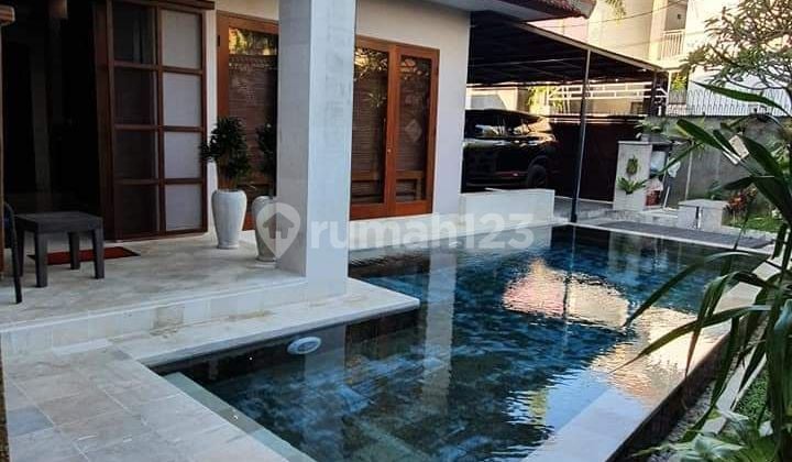TOP URGENT VILLA FOR SALE NEAR THE BEACH LOCATION BATUR SARI SANUR SOUTH DENPASAR