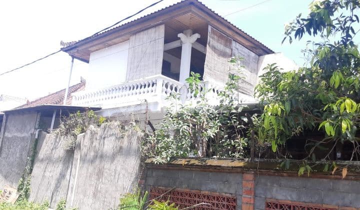 TOP URGENT HOUSES FOR SALE IN GATOT SUBROTO CENTRAL LOCATION, NORTH DENPASAR
