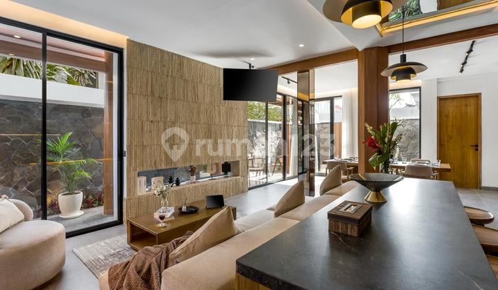 Tropical Modern Villa Furnished In Umalas