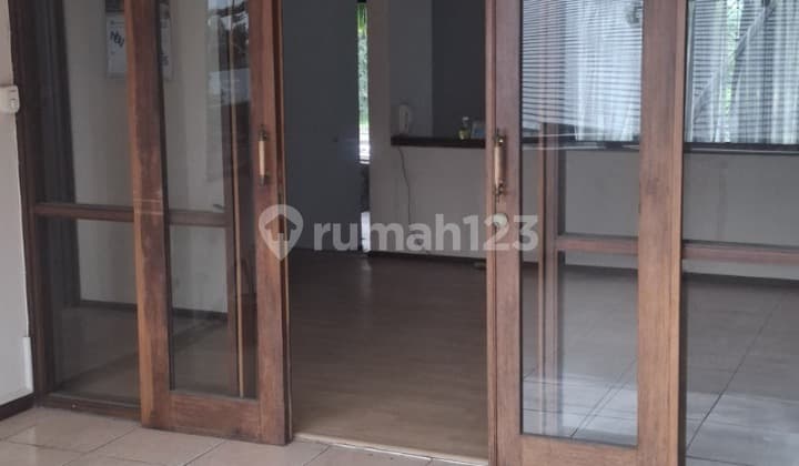 Jual Ngebut Rumah Siap Huni di Setraduta Strategis di Bandung