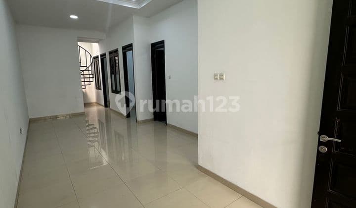 Rumah Minimalis Nyaman Siap Huni di Singgasana Pradana