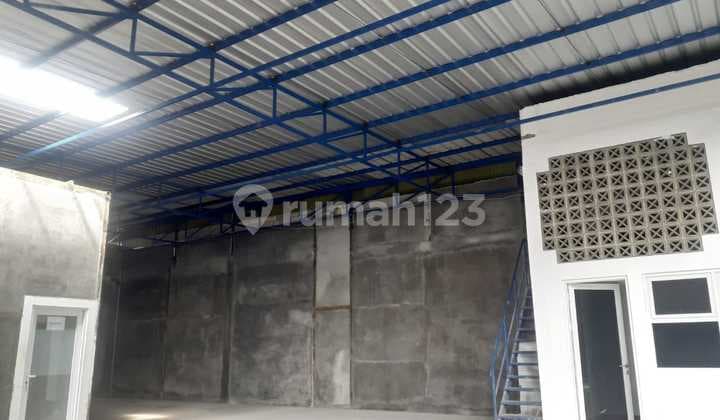Warehouse Strategic Business Location on Mainroad Gadobangkong Cimareme