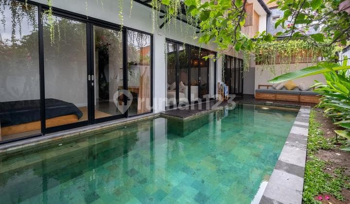 Villa Cantik Modern 2 Lantai di Area Jalan Kayu Tulang Canggu