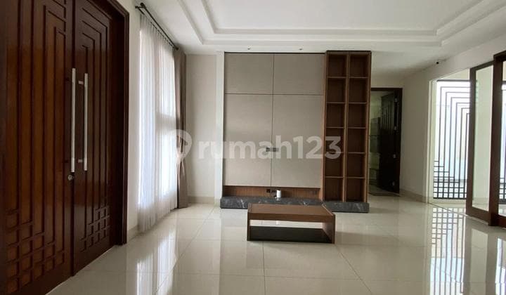 Rumah Mewah Asri Siap Huni di Setra Duta Bandung