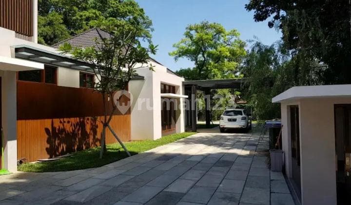 Rumah Mewah 2 Lantai di Cipaganti Bandung