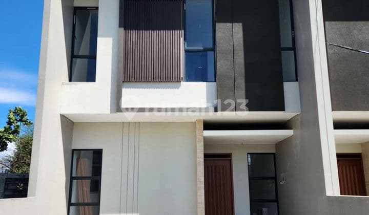 Rumah Modern Minimalis Perumahan Elite di Batununggal Indah