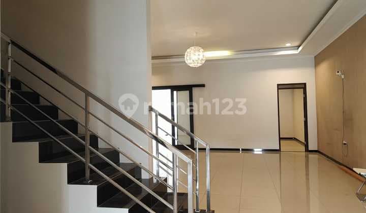 Rumah Modern Minimalis Siap Huni Cluster Favorit di Mekarwangi