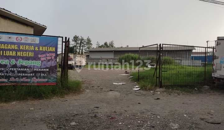 Tanah Padat Luas Bonus Bangunan Kawasan Industri di Cimareme