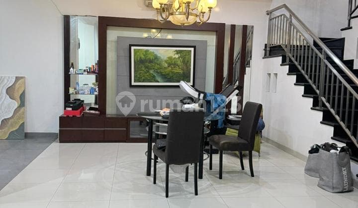 Rumah Singgasana Pradana Bandung Cluster Favorit